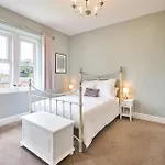 Vakantiehuis Host & - The Beeches *