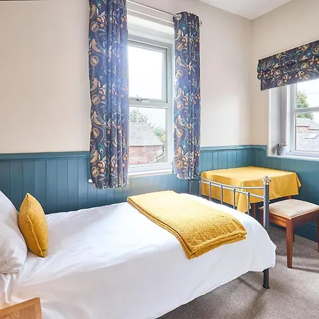 Vakantiehuis Host & - The Beeches *